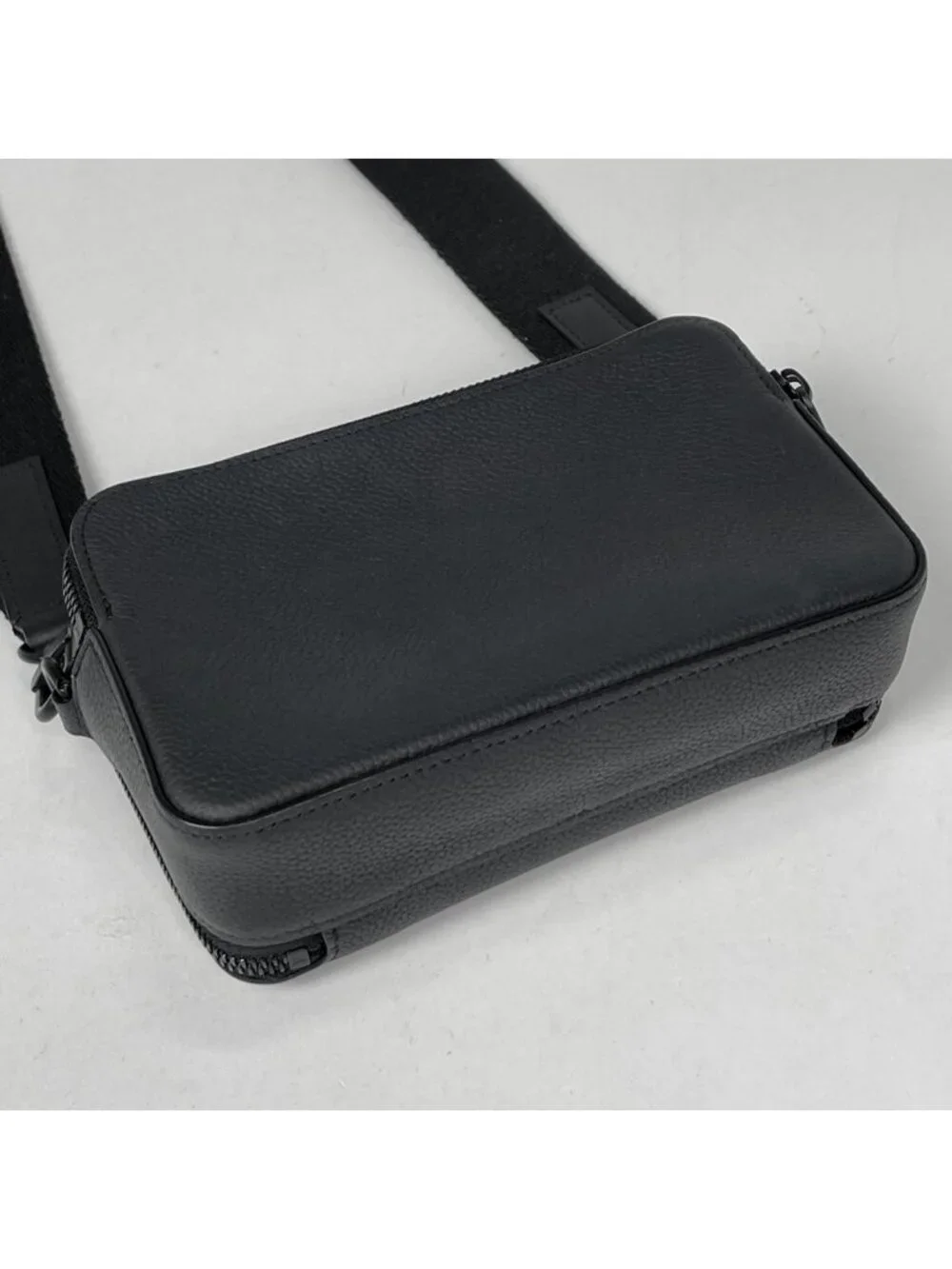 Louis Vuitton Alpha Wearable Wallet Shoulder Bag LV Aerogram Leather Noir